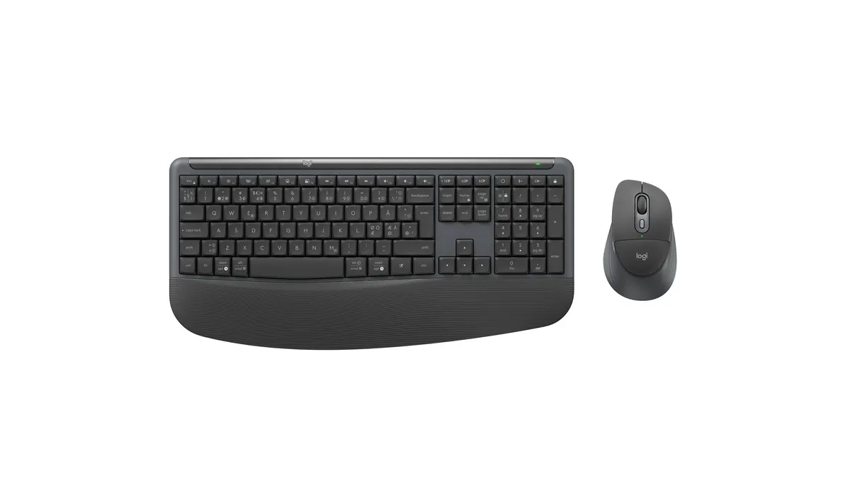 Die Logitech Signature Comfort Plus MK880-Tastatur mit Handballenauflage und Maus.