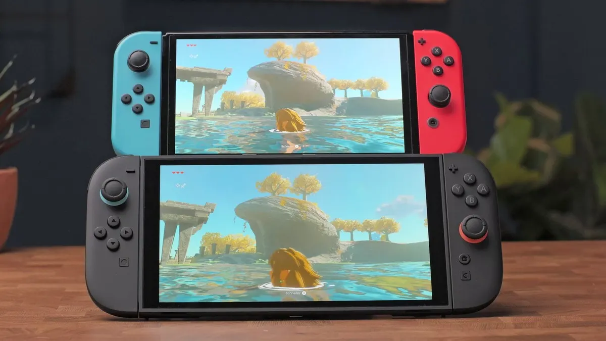 Dieselbe Spielszene aus „The Legend of Zelda: Tears of the Kingdom“ ist auf der Nintendo Switch 2 und der Switch 1 zu sehen.