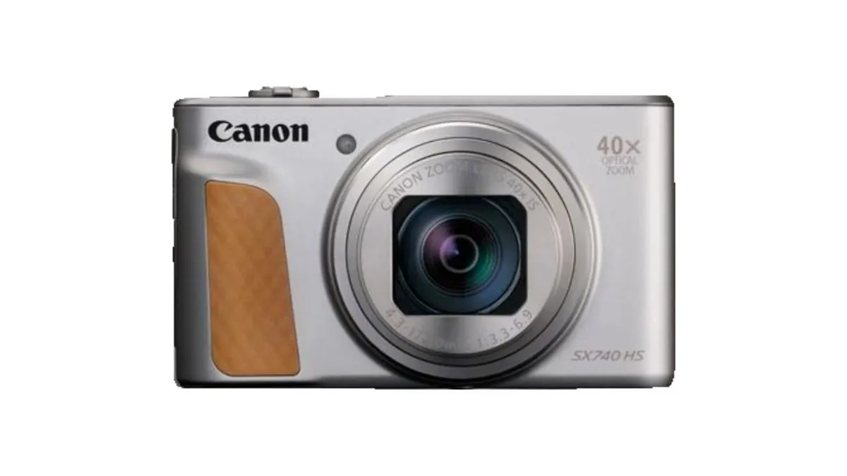 Die Kompaktkamera Canon PowerShot SX740 HS Lite vor weißem Hintergrund.
