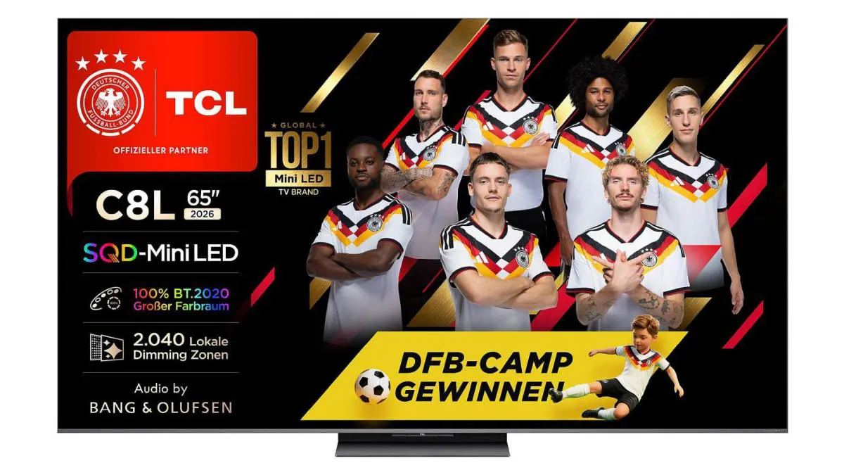 Der TCL C8L vor weißem Hintergrund.