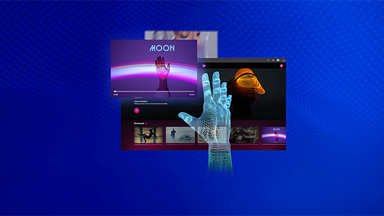 Blauer Hintergrund mit schwebender Hand aus Gitterlinien und drei Bildschirmen mit Medieninhalten.