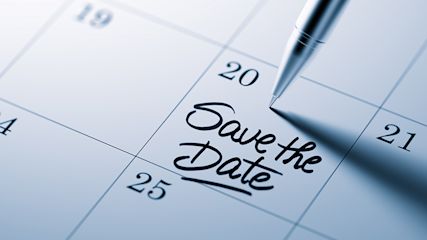 Kalender, in welchem "Save the Date" steht.