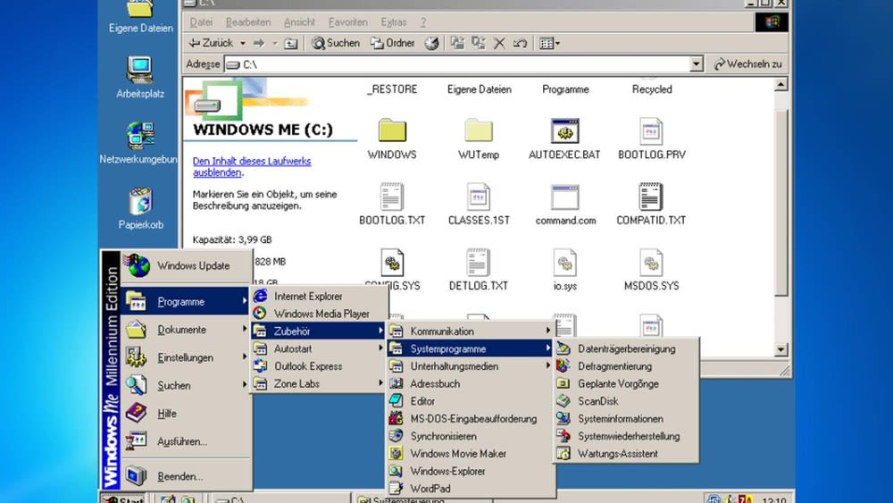 Es ist die Desktop-Oberfläche von Windows ME und Windows 2000 zu sehen.
