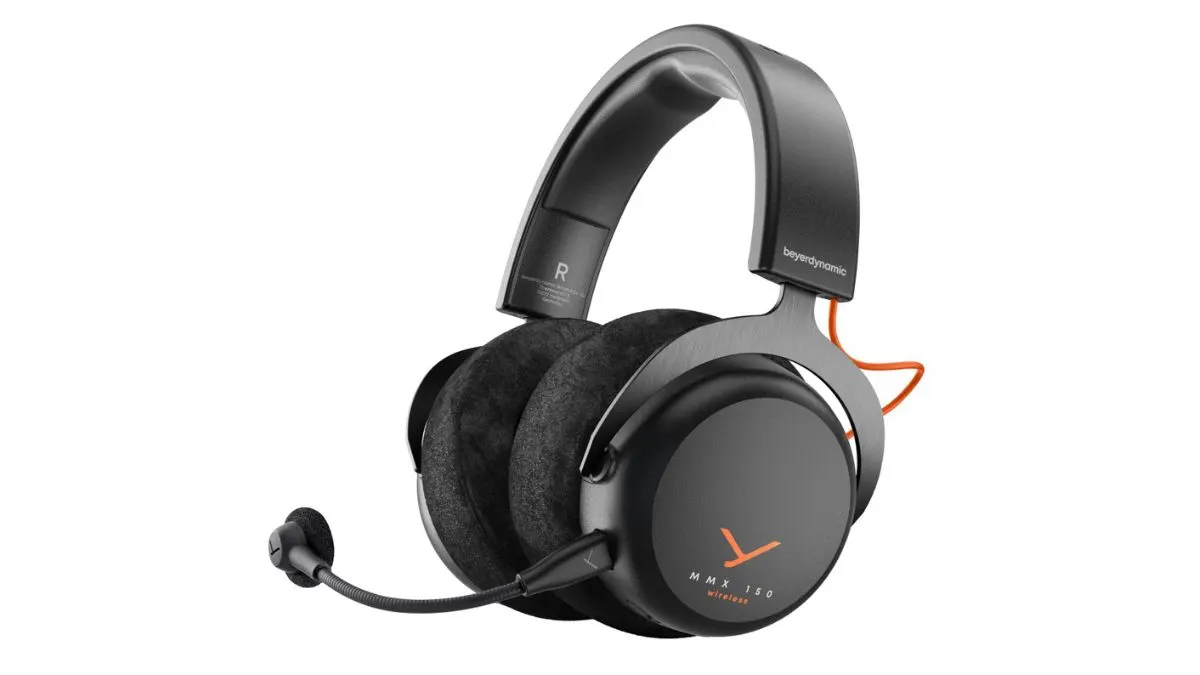 Das Headset Beyerdynamic MMX 150 Wireless vor weißem Hintergrund.