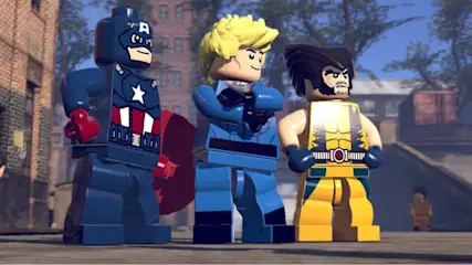 Drei Lego-Figuren stehen vor einem verschwommenen Hintergrund. Die Figuren stellen Captain America, Mr. Fantastic und Wolverine dar.