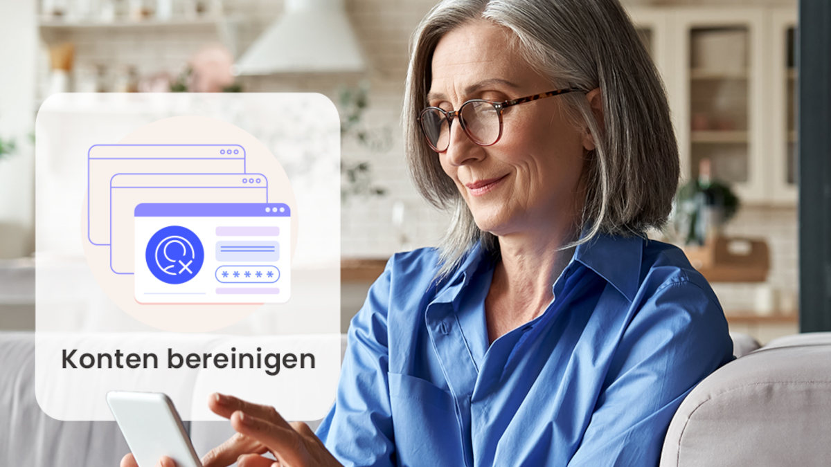 Eine Frau mit Brille und blauem Hemd bedient ein Smartphone. Grafik mit Konten-Symbol und Text "Konten bereinigen" im Vordergrund.