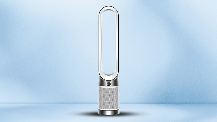 Na niebieskim tle znajduje się DYSON Purifier Cool PC1