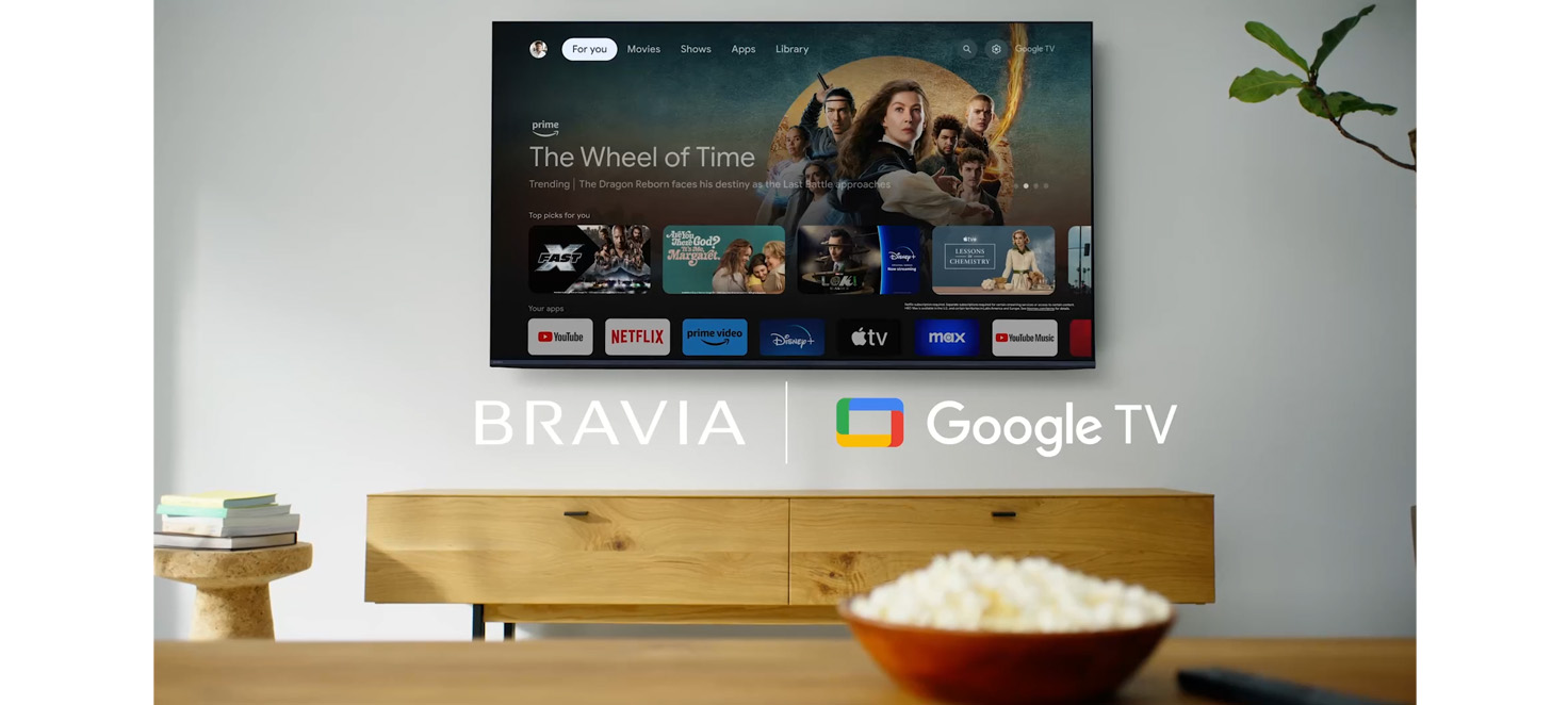 Telewizor Sony Bravia zawieszony w salonie