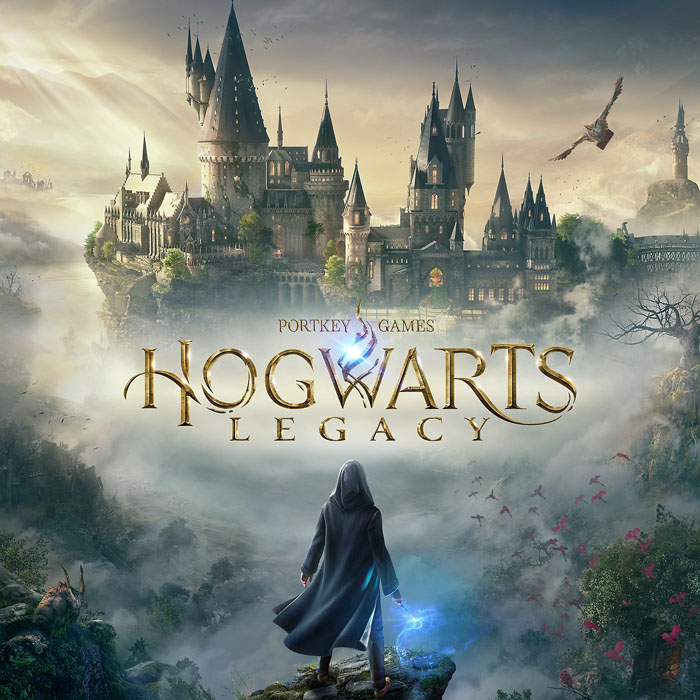 Plakat gry „Hogwarts Legacy” ukazuje zamek w chmurach, postać w płaszczu i tytuł gry.