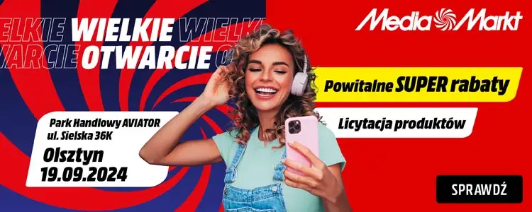Na czerwonym tle reklama Media Markt z kobietą w słuchawkach, tekstem "Wielkie Otwarcie" i ofertami.