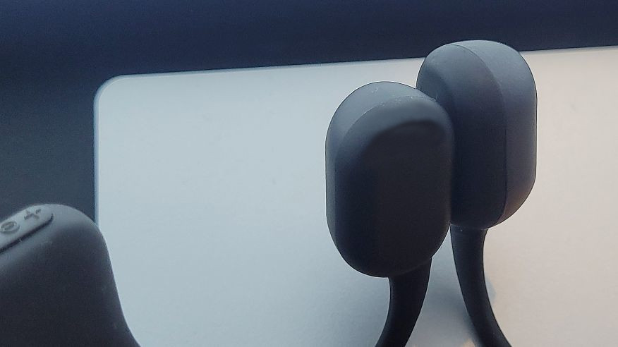 Strona wewnętrzna słuchawki kostnej z rankingu