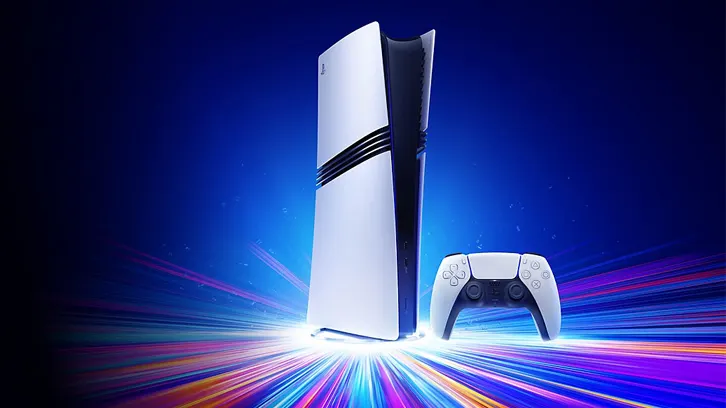 Konsola PlayStation 5 i kontroler DualSense na niebieskim tle z kolorowymi smugami światła.