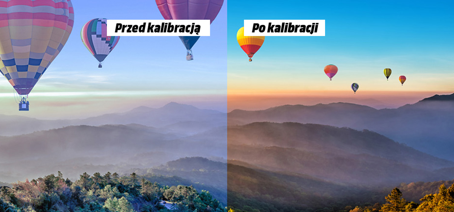 Dwa panele pokazują krajobraz górski z balonami. Jeden panel jest oznaczony jako "Przed kalibracją", drugi jako "Po kalibracji".