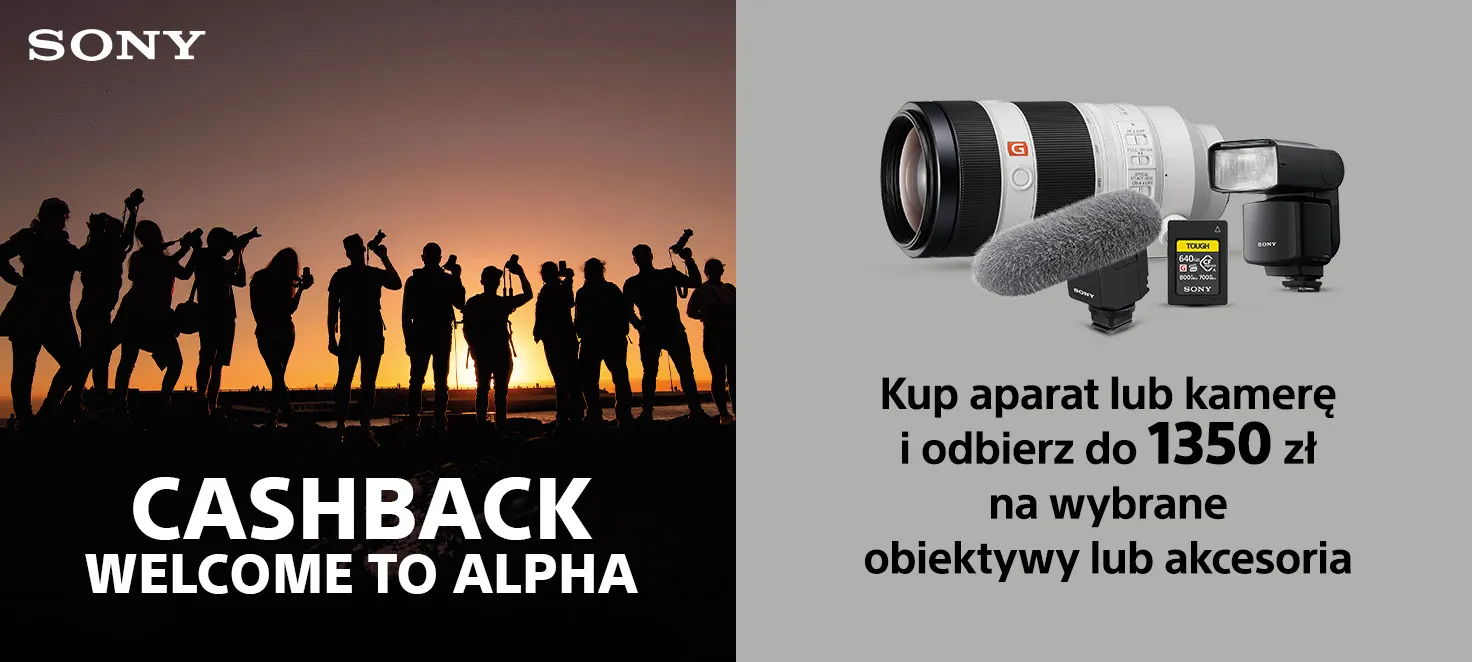 Sony Cashback Welcome To Alpha - Kup aparat lub kamerę i odbierz do 1350zł na wybrane obiektywy lub akcesoria! - Fotografowie stojący na plaży przy zachodzie słońca