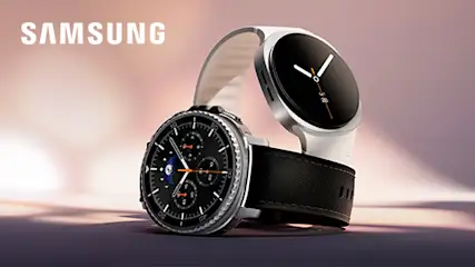 Dwa zegarki z premierowej serii Samsung Galaxy Watch8 w artystycznej kompozycji.