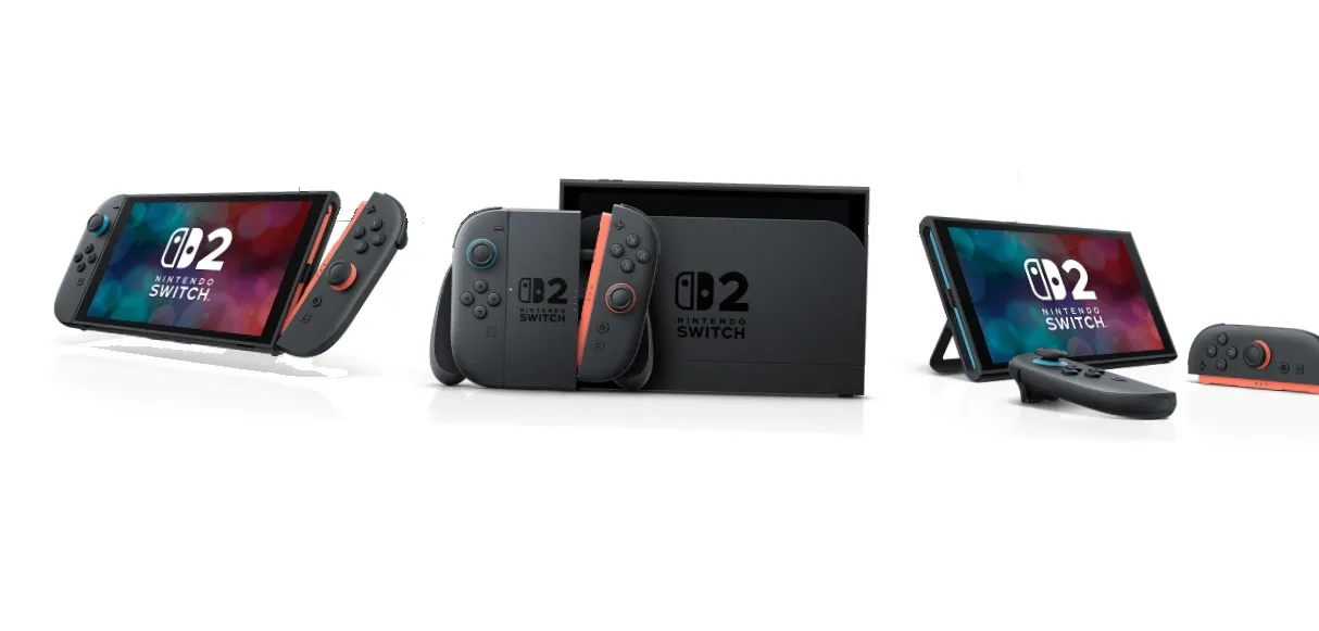 Na białym tle widać trzy zestawy Nintendo Switch 2 w odcieniach szarości i pomarańczy. Zestawy zawierają konsole, kontrolery i stację dokującą.