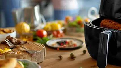 Danie przygotowane we frytkownicy beztłuszczowej.