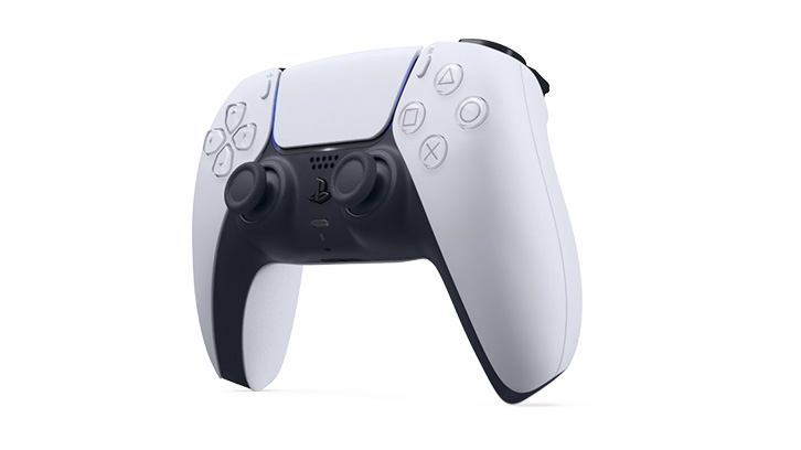 Biało-czarny kontroler DualSense do konsoli PlayStation 5 na białym tle. Widoczne przyciski, gałki analogowe i panel dotykowy.