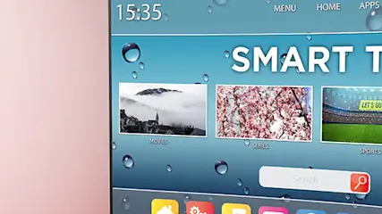 Ekran Smart TV z interfejsem, wyświetlający menu, aplikacje i skróty do różnych kategorii treści.