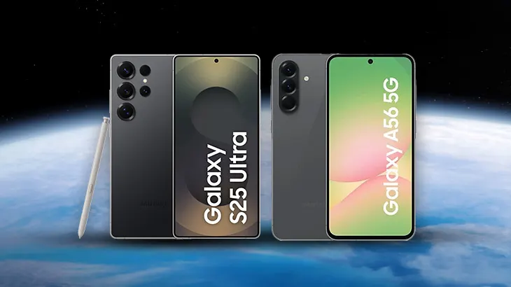 Dwa smartfony samsung galaxy na tle ziemi.