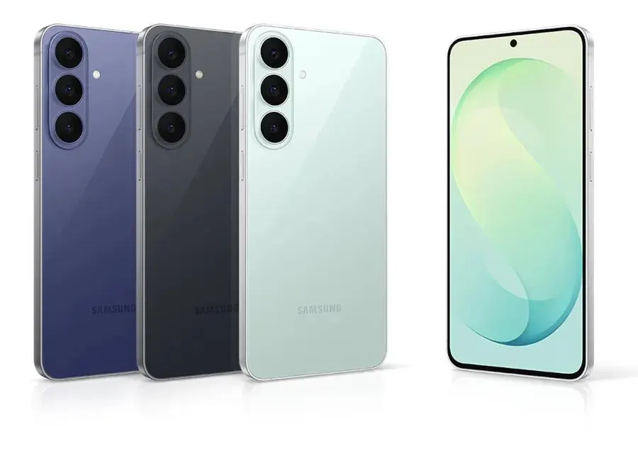 Wygląd Samsunga Galaxy S26 FE w kolorach niebieskim, czarnym i jasnozielonym – widok tylnej obudowy i ekranu z przodu