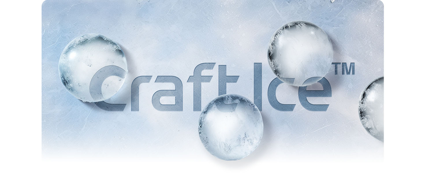 Napis CraftIce, przysłonięty zmrożonymi kroplami wody