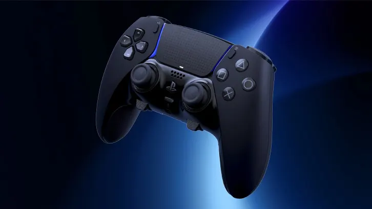 Czarny kontroler do gier na tle gradientu od ciemnego do jasnoniebieskiego. Kontroler ma przyciski w kształcie symboli.