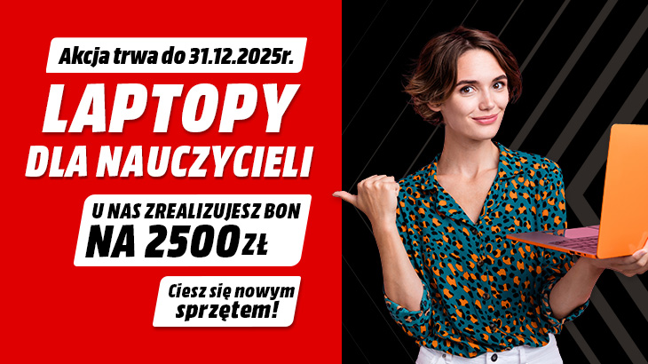 Kobieta trzyma pomarańczowy laptop. Z lewej strony tekst: "Laptop dla nauczyciela" i kod promocyjny. Tło jest czerwono-czarne.