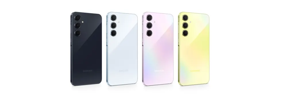 Cztery telefony w kolorach: czarnym, białym, różowym i żółtym, z trzema obiektywami aparatu.