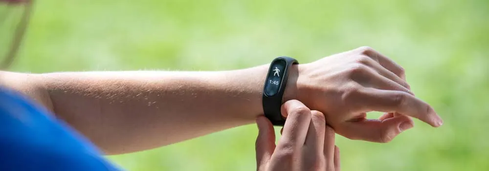 Czy smartband działa bez telefonu? Jakie funkcje są dostępne bez smartfona?