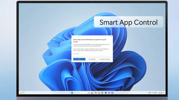 Ekran komputera z niebieskim tłem. Na ekranie jest okno dialogowe "Smart App Control zablokował aplikację".