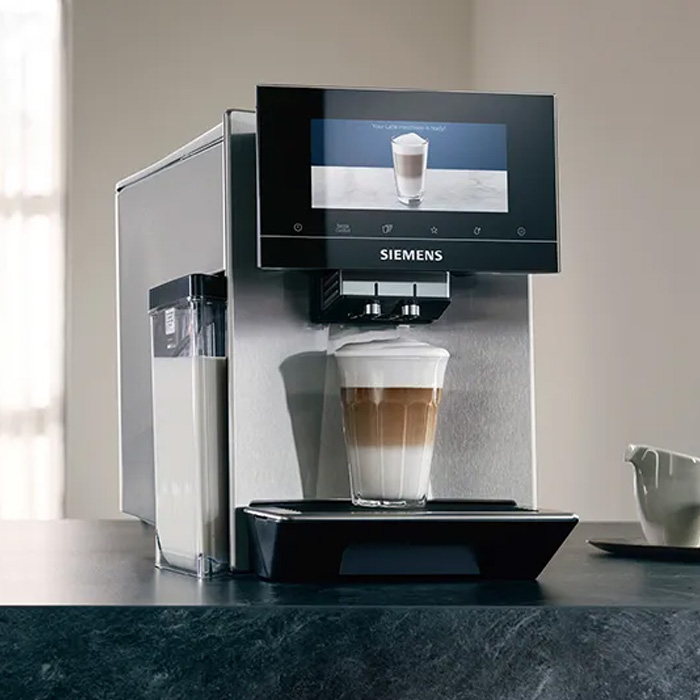 Ekspres EQ900, stojący na blacie