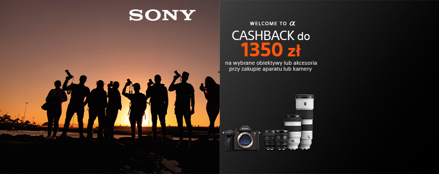 Sony Cashback Welcome To Alpha - CASHBACK do 1350 zł na wybrane obiektywy lub akcesoria przy zakupie aparatu lub kamery!  - Fotografowie stojący na plaży przy zachodzie słońca
