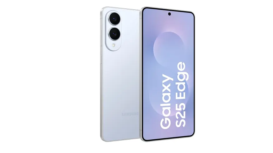 Dwa białe telefony leżące obok siebie. Jeden pokazuje tył z dwoma okrągłymi obiektywami, a drugi ekran z napisem Galaxy S25 Edge.