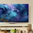 Flagowy TV Samsung QLED mini LED QN990F w nowoczesnym salonie