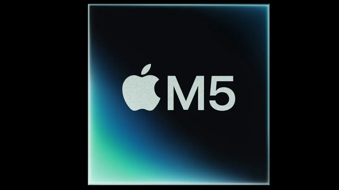 Wizualizacja kwadratowego czipa M5 z logiem Apple na czarnym tle.