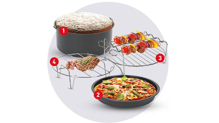 Na obrazie widać okrągłe ciasto w szarej formie, pizzę w czarnej formie, szaszłyki na metalowym ruszcie i stek na ruszcie.