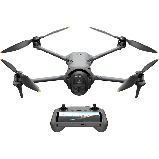 Kameradrohne mit vier Auslegern und Dreifachkamera im Gimbal, orange Propellerspitzen; darunter Fernsteuerung mit integriertem Display, freigestellt auf weissem Hintergrund.