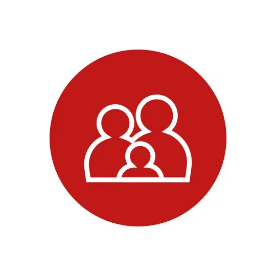 Icône blanche d'une famille de trois personnes sur un cercle rouge uni, sur fond blanc.