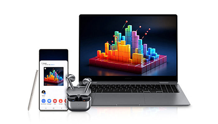 Laptop, Kopfhörer und Smartphone mit Stift auf weißem Grund. Die Bildschirme zeigen ein buntes, abstraktes Design.