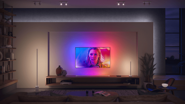 Ein Fernseher im Wohnzimmer