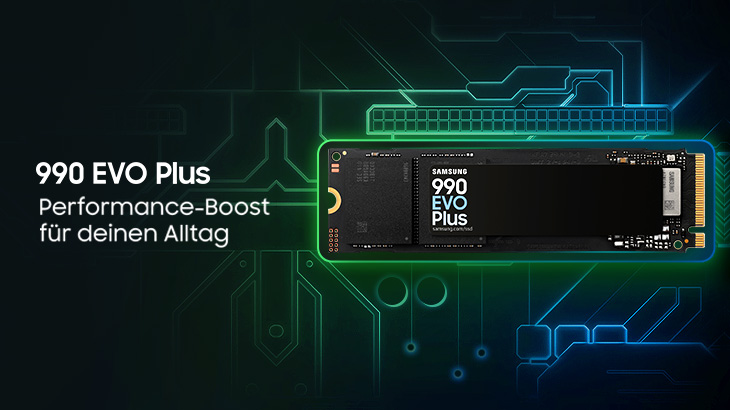 Eine Samsung 990 EVO Plus SSD vor einem abstrakten, grünen und blauen Hintergrund mit Schaltkreismustern. Links Text.