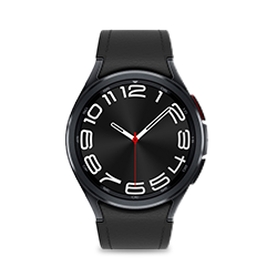 Schwarze Smartwatch mit schwarzem Armband, weißer Zifferblattbeschriftung und roten Zeigern auf einem weißen Hintergrund.