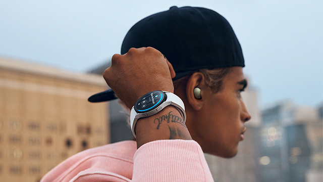 Samsung Galaxy Watch4 Classic kaufen | SATURN