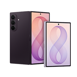 Zwei blaue Samsung Galaxy Falttelefone, eines geöffnet und eines geschlossen, vor einem weißen Hintergrund.