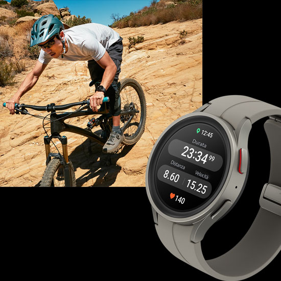 Ciclista su sterrato con orologio digitale che mostra dati di durata, distanza, velocit� e frequenza cardiaca.