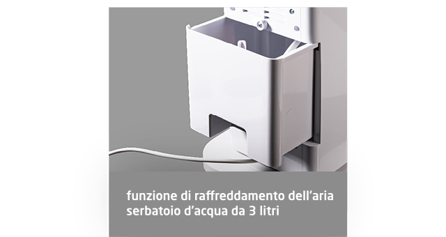 Primo piano del serbatoio dell'acqua da 3 litri con funzione di raffreddamento ad aria sul ventilatore a torre KOENIC KTFC 603022.
