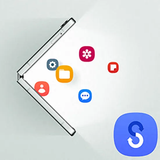 Un telefono pieghevole aperto mostra icone colorate e una grande icona blu con una "S" bianca su uno sfondo bianco.