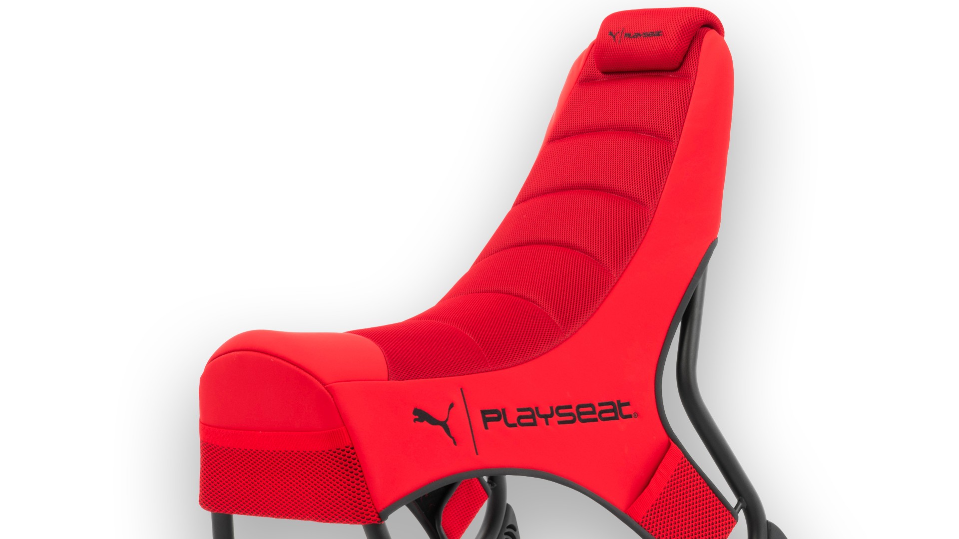 Sedia da gaming rossa con schienale imbottito, logo Playseat e struttura nera su sfondo bianco.