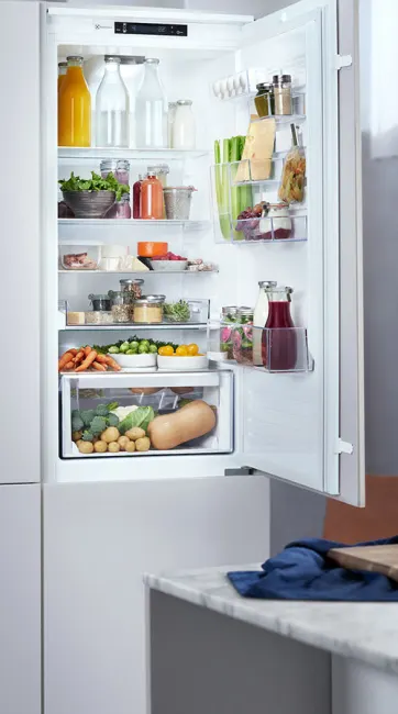 frigorifero aperto cucina